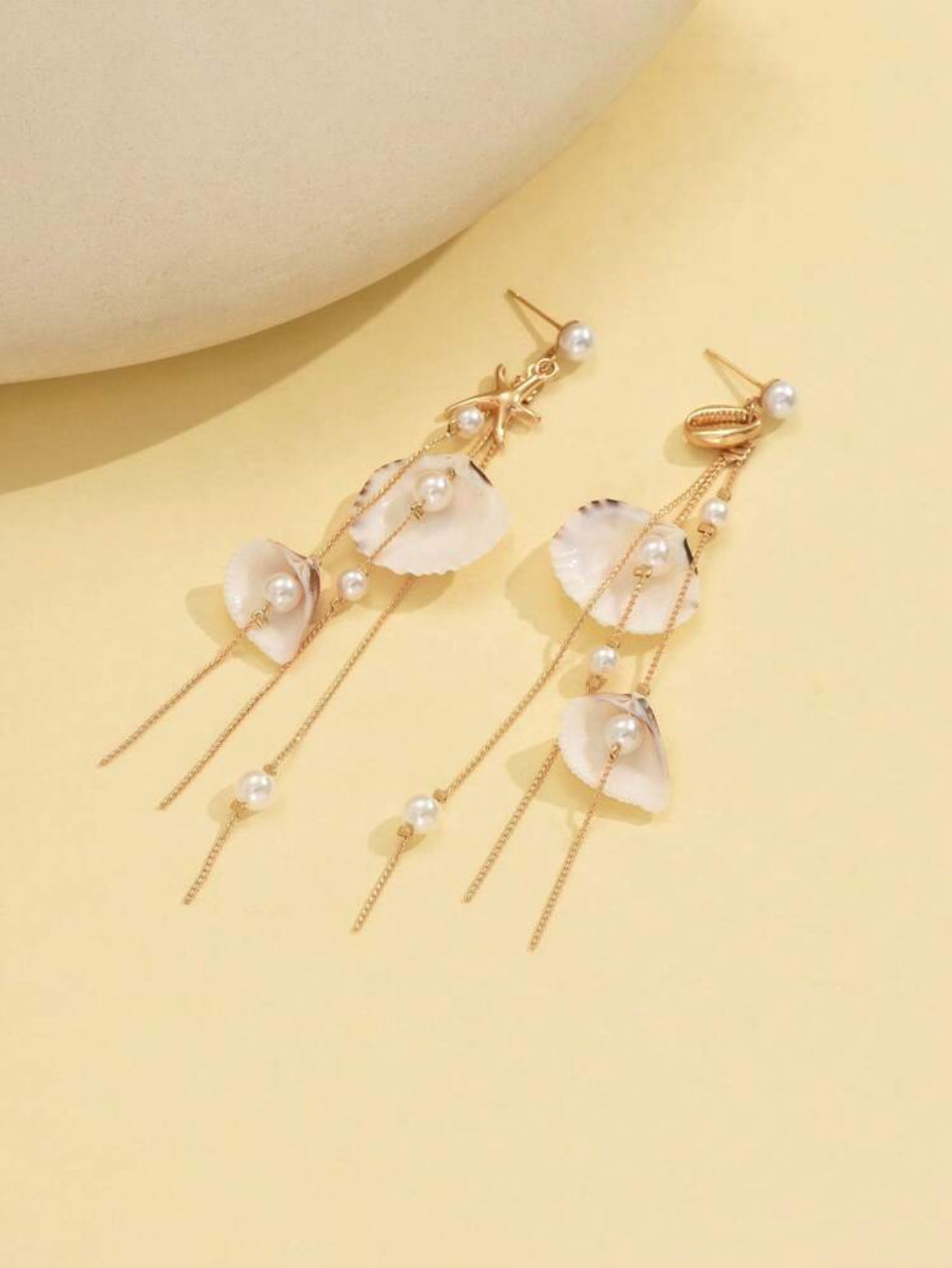 6813-Aretes