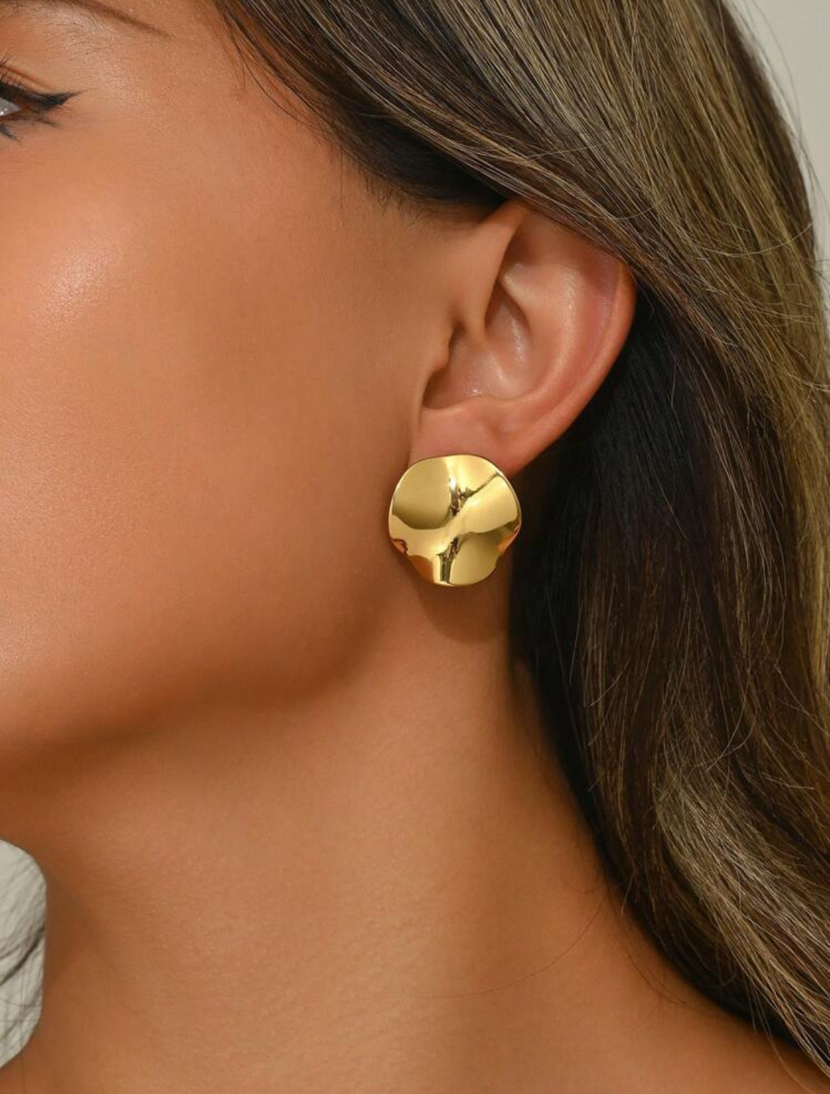1052-Aretes