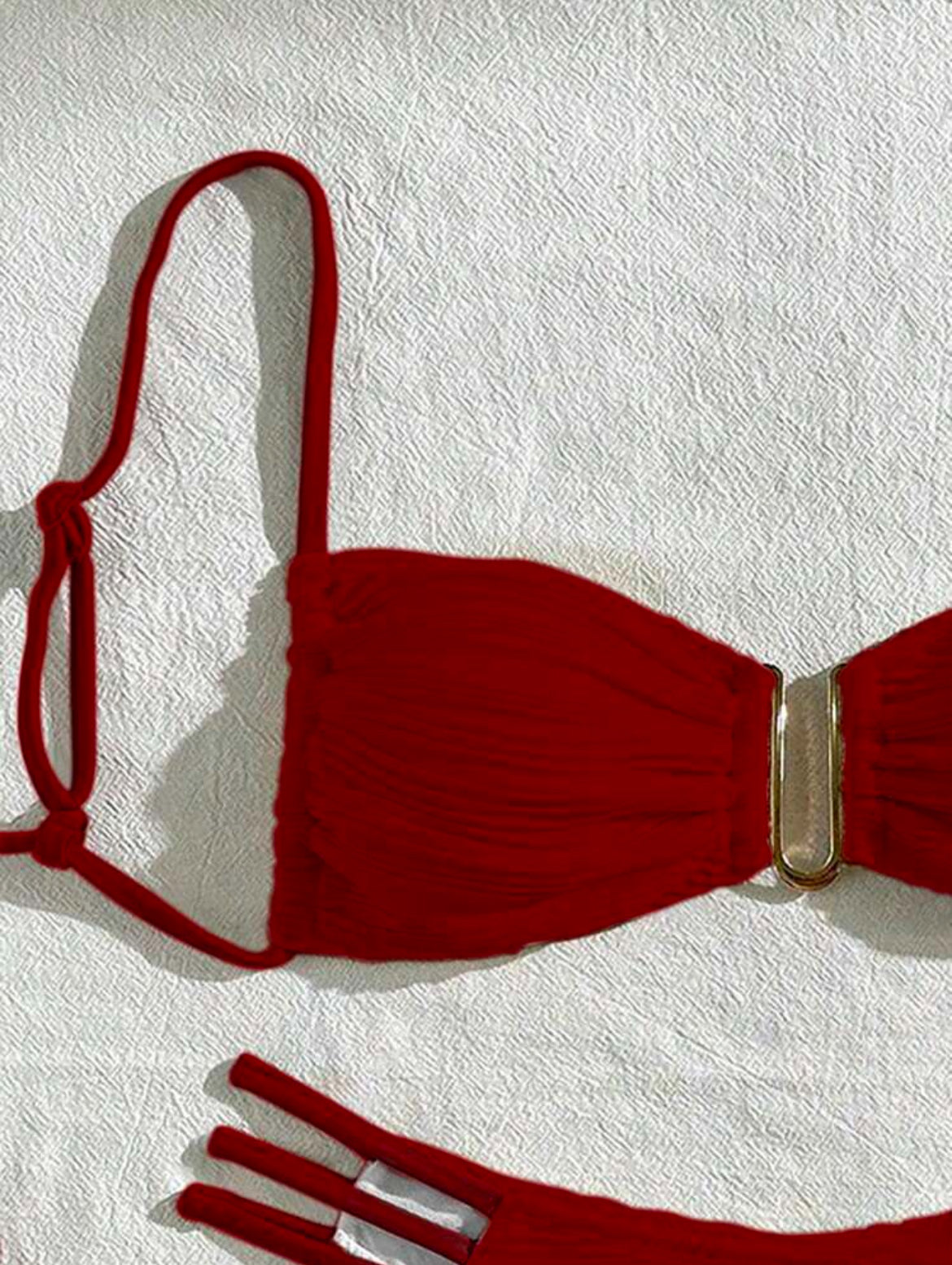 BKN 6936M rojo