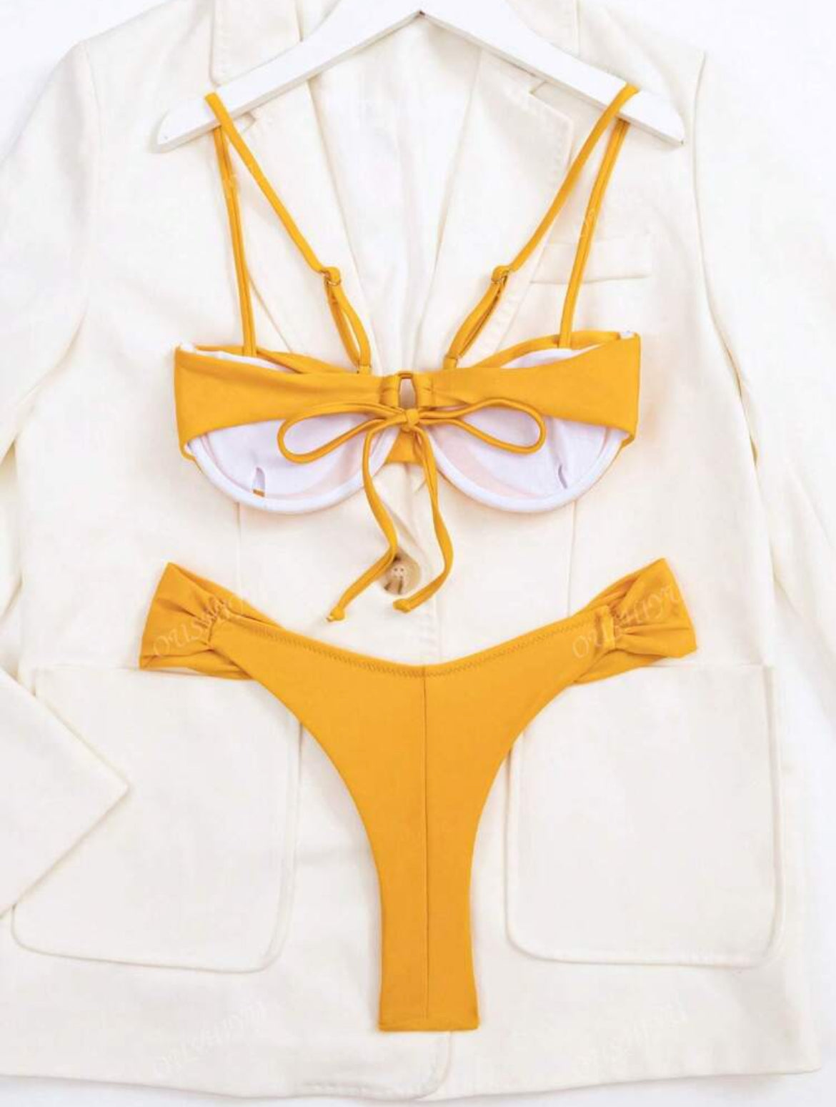 4422M conjunto de bikini unicolor estilo europeo amarillo