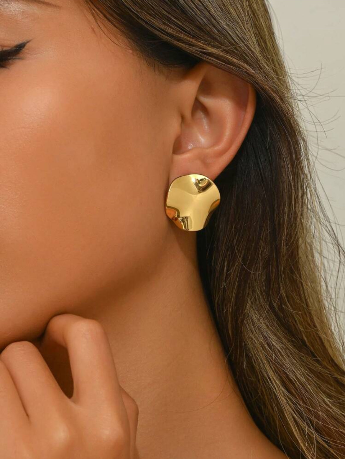 1052-Aretes