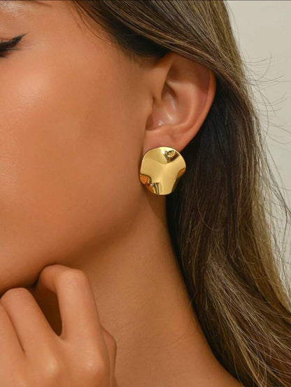 1052-Aretes