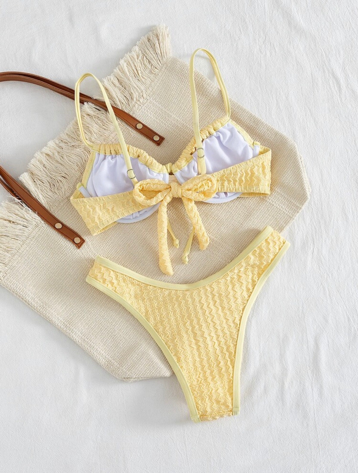 BKN 6681 talla l amarillo